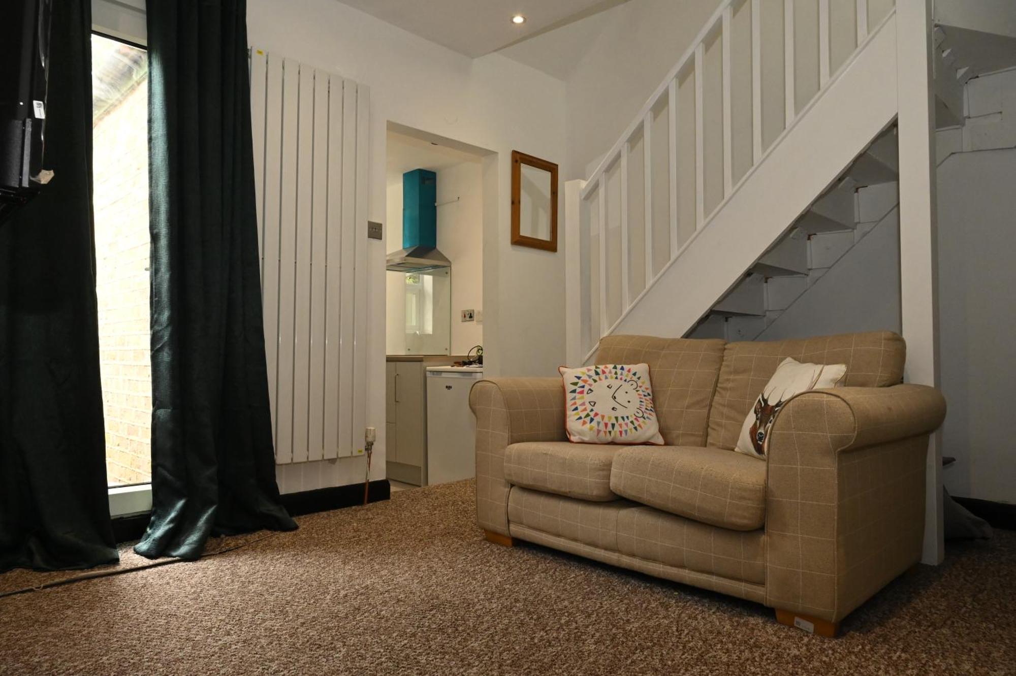 Cozy Luton Apartment Chatham  Ngoại thất bức ảnh